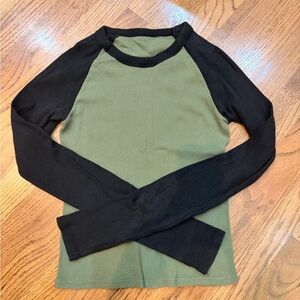 Brandy Melville Black and Green Long Sleeve Tee